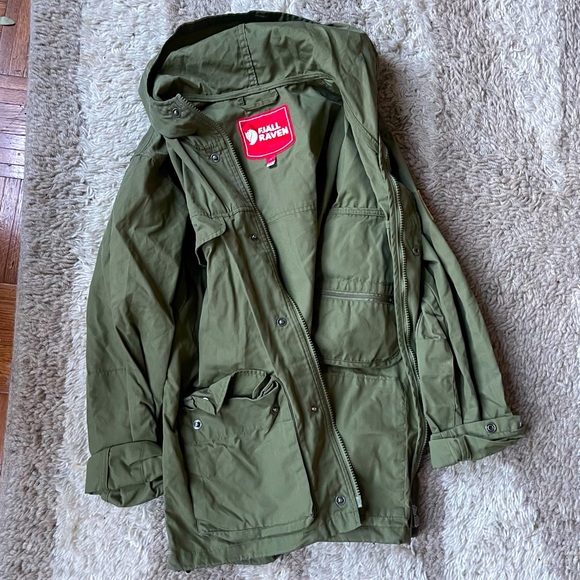 Fjallraven Jackets & Blazers - Fjallraven lite olive green jacket